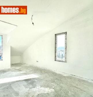 Тристаен, 170m²
