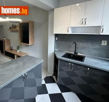 Тристаен, 75m²