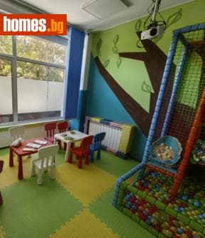 Тристаен, 71m²