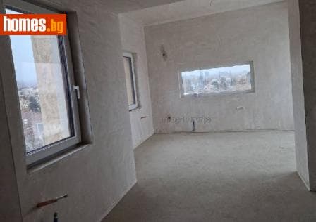 Тристаен, 161m²