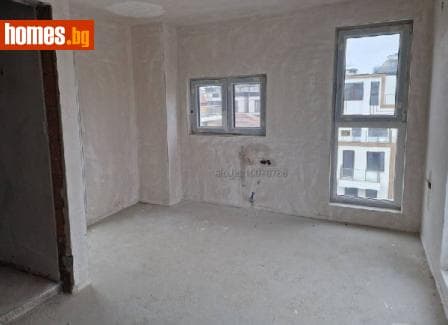 Тристаен, 161m²
