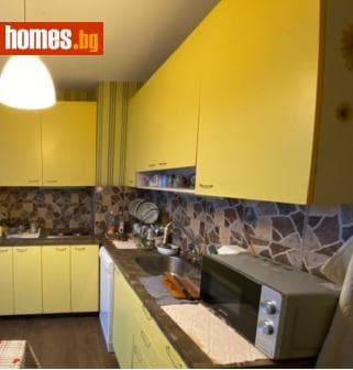 Тристаен, 86m²