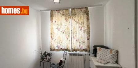 Тристаен, 70m²