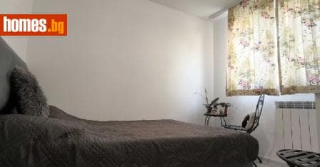 Тристаен, 70m²
