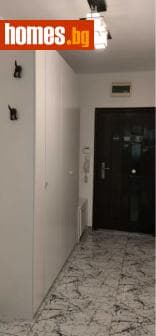 Тристаен, 70m²