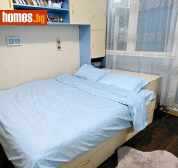 Тристаен, 96m²