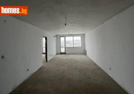 Тристаен, 117m²