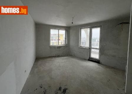 Тристаен, 117m²