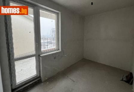 Тристаен, 117m²
