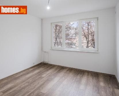 Тристаен, 88m²