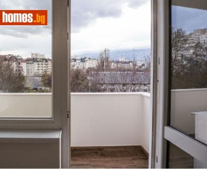 Тристаен, 88m²