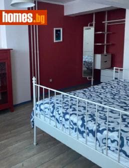 Тристаен, 150m²