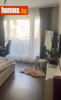 Тристаен, 104m²