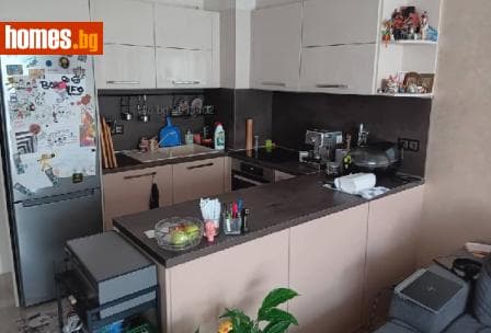 Тристаен, 106m²