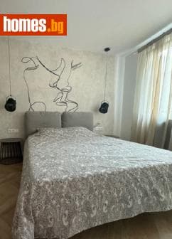 Тристаен, 65m²