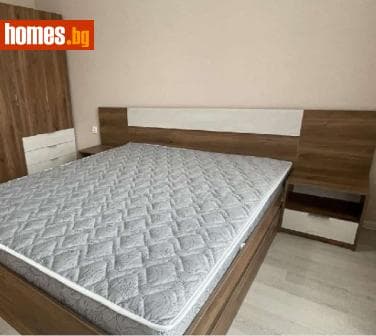 Тристаен, 80m²