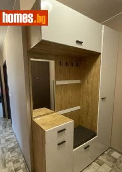 Тристаен, 80m²