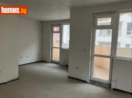 Тристаен, 109m²