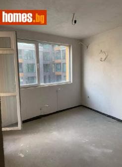 Тристаен, 109m²