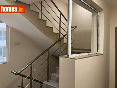 Тристаен, 109m²