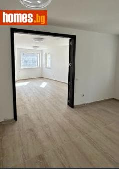 Тристаен, 95m²