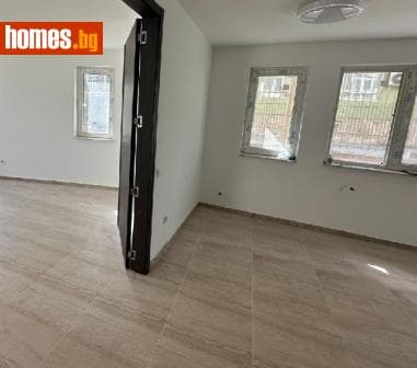 Тристаен, 95m²