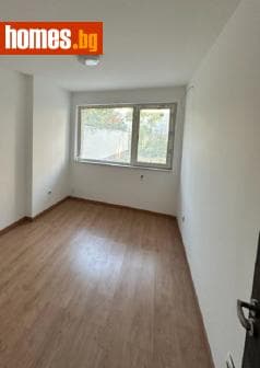 Тристаен, 95m²