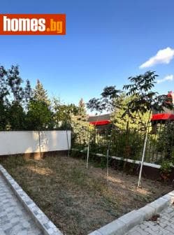 Тристаен, 95m²