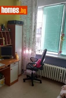 Тристаен, 88m²