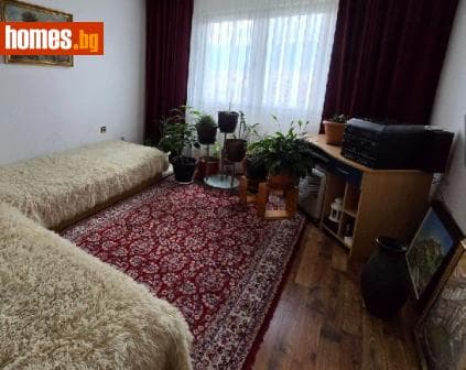 Тристаен, 86m²