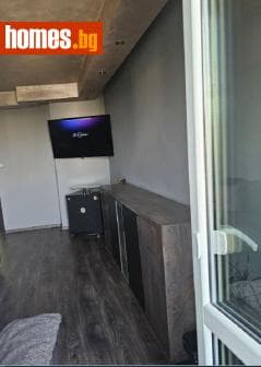 Тристаен, 86m²