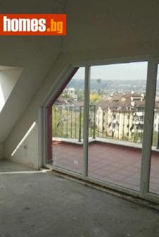 Тристаен, 103m²