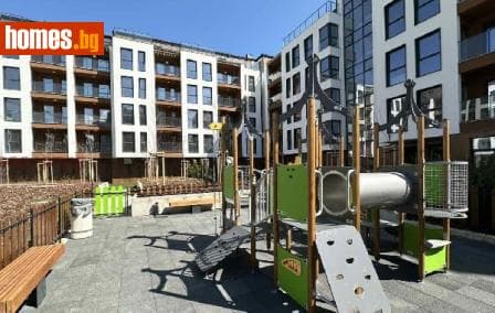 Тристаен, 87m²