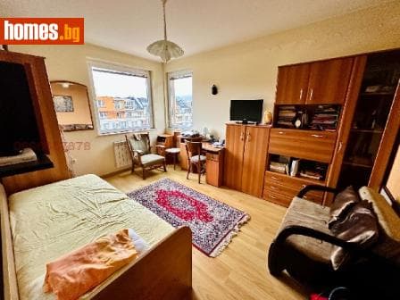Тристаен, 100m²