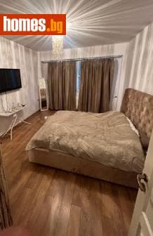 Тристаен, 90m²