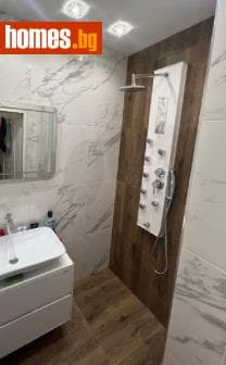Тристаен, 90m²