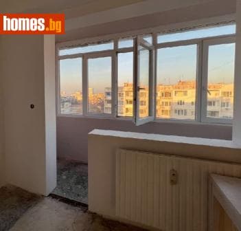 Тристаен, 90m²