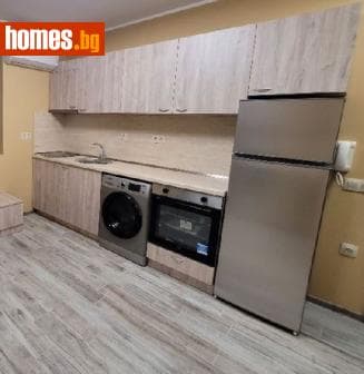 Тристаен, 112m²