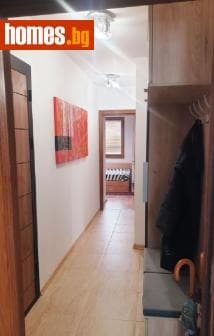 Тристаен, 92m²