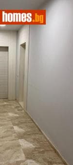 Тристаен, 162m²
