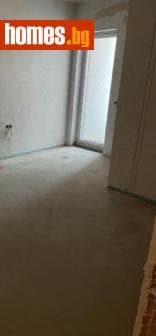 Тристаен, 162m²