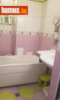 Тристаен, 96m²