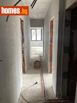 Тристаен, 89m²