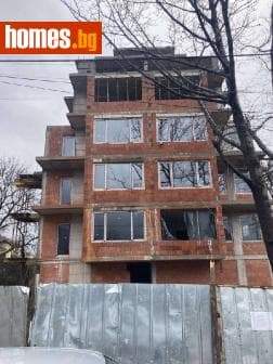 Тристаен, 89m²