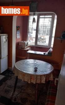 Тристаен, 80m²