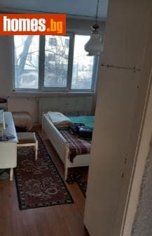 Тристаен, 80m²