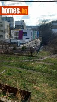 Тристаен, 80m²