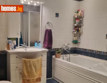 Тристаен, 118m²