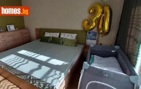 Тристаен, 131m²