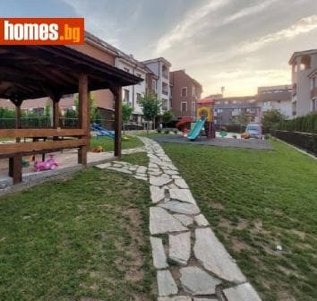 Тристаен, 131m²